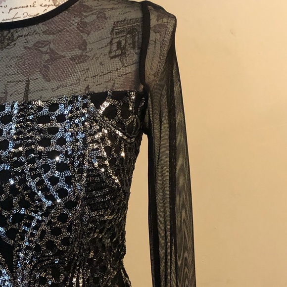 Dress - Picture 9 of 9